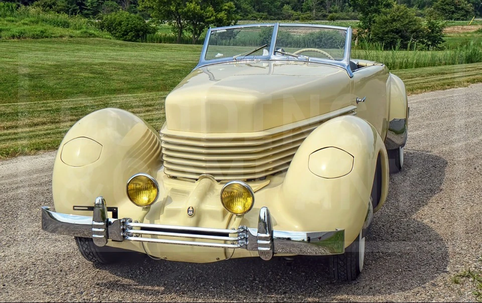 1936 Cord 810 & 812 - Image 2 of 18