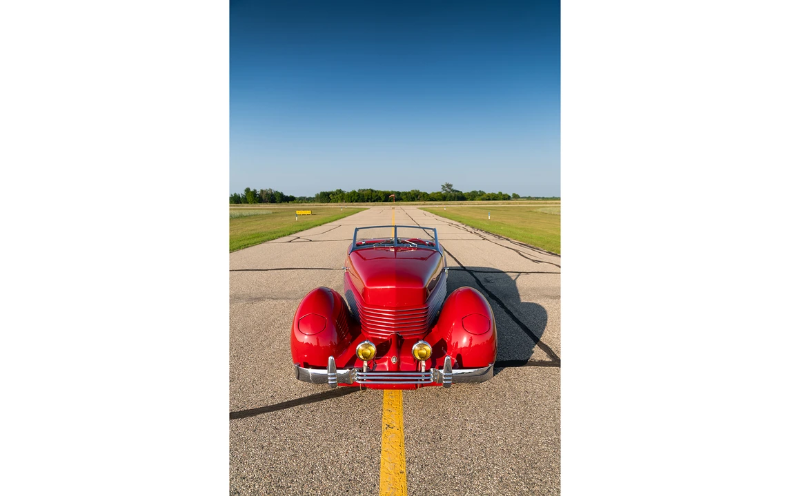 1936 Cord 810 & 812 - Image 15 of 16