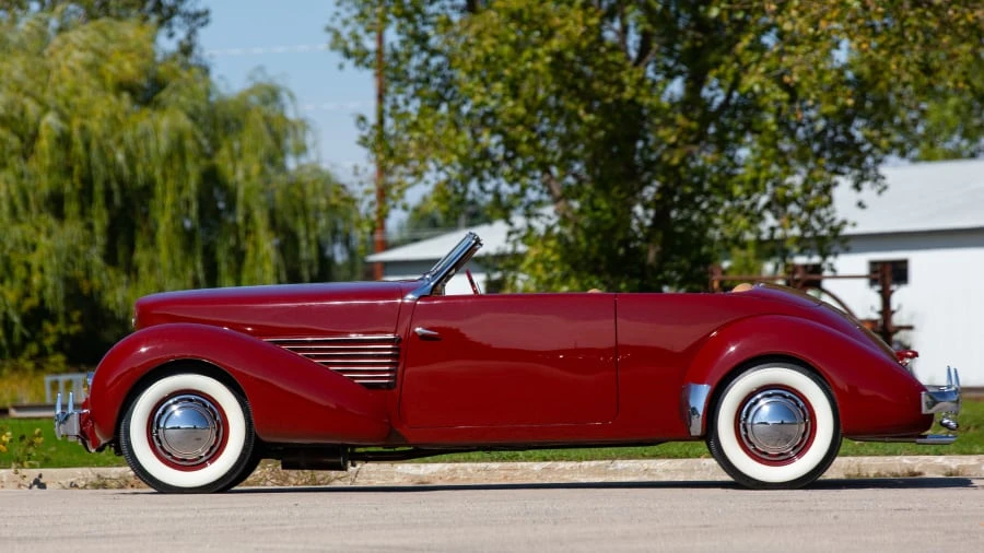 1936 Cord 810 & 812 - Image 2 of 20