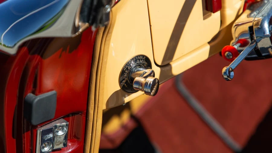 1936 Cord 810 & 812 - Image 16 of 20