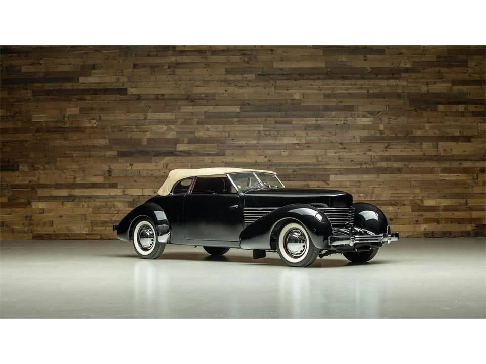 1936 Cord 810 & 812 - Image 2 of 4