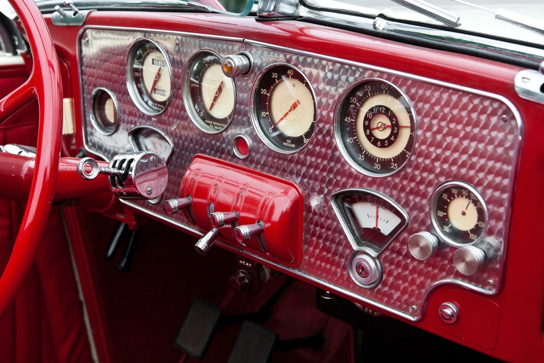 1936 Cord 810 & 812 - Image 2 of 13