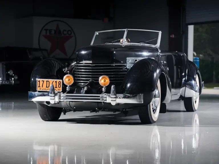 1936 Cord 810 & 812 - Image 6 of 31