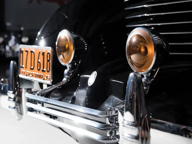 1936 Cord 810 & 812 - Image 17 of 31