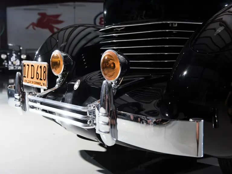 1936 Cord 810 & 812 - Image 16 of 31