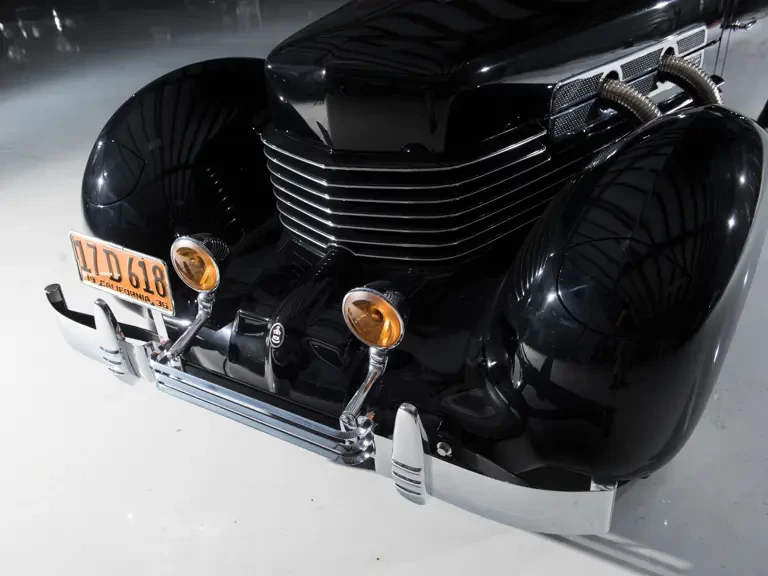 1936 Cord 810 & 812 - Image 15 of 31