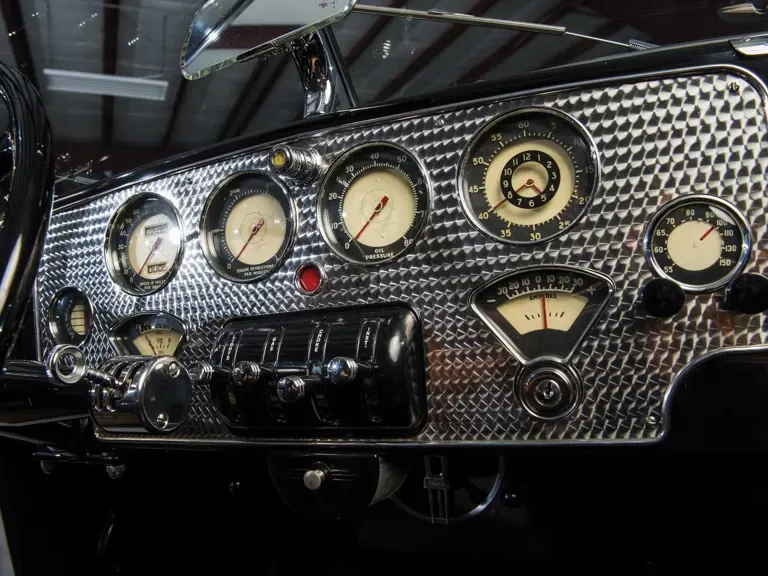1936 Cord 810 & 812 - Image 24 of 31