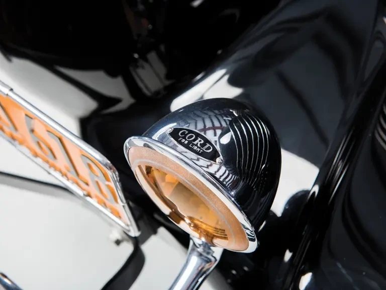 1936 Cord 810 & 812 - Image 9 of 31