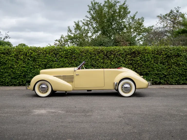 1936 Cord 810 & 812 - Image 6 of 31