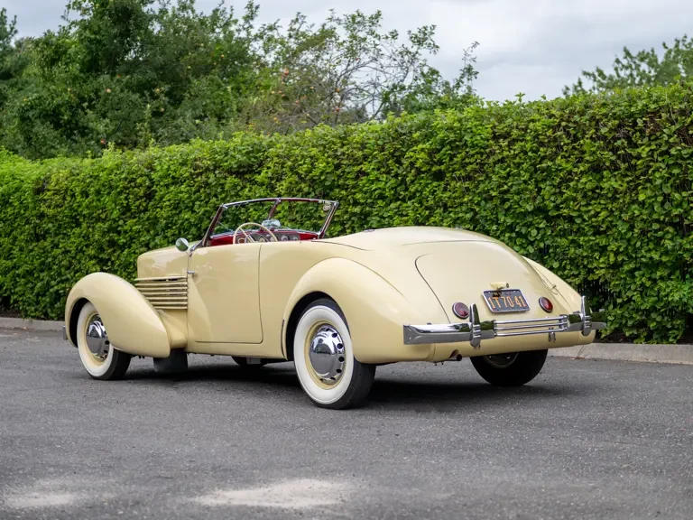 1936 Cord 810 & 812 - Image 11 of 31