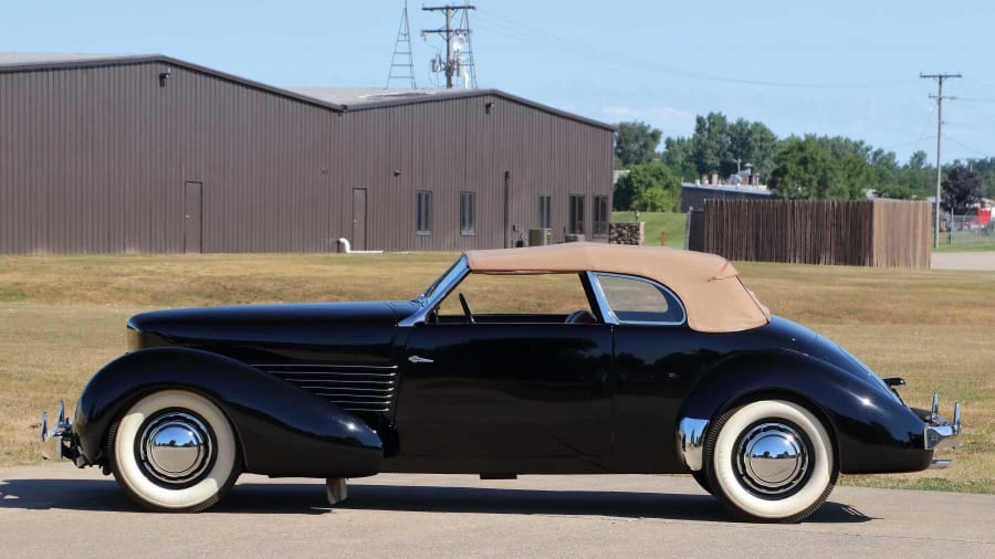1936 Cord 810 & 812 - Image 8 of 12