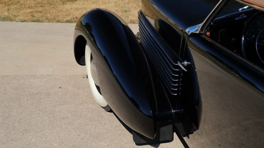 1936 Cord 810 & 812 - Image 10 of 12