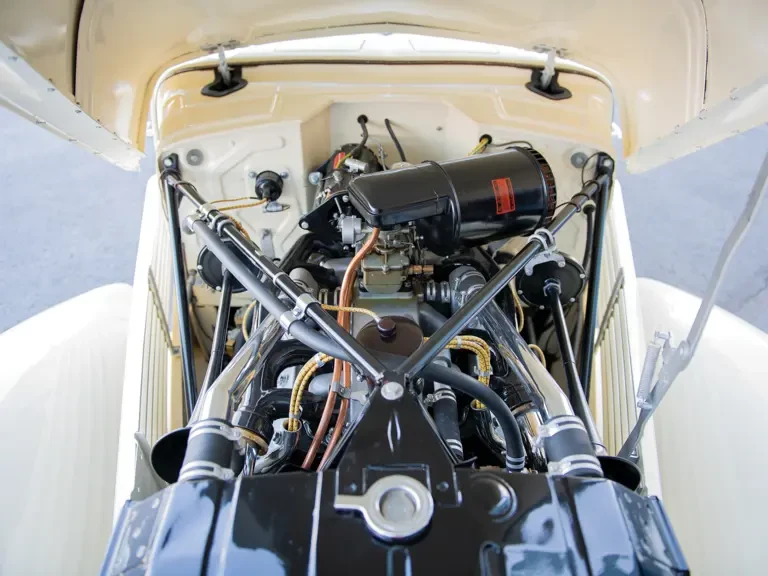1936 Cord 810 & 812 - Image 29 of 31