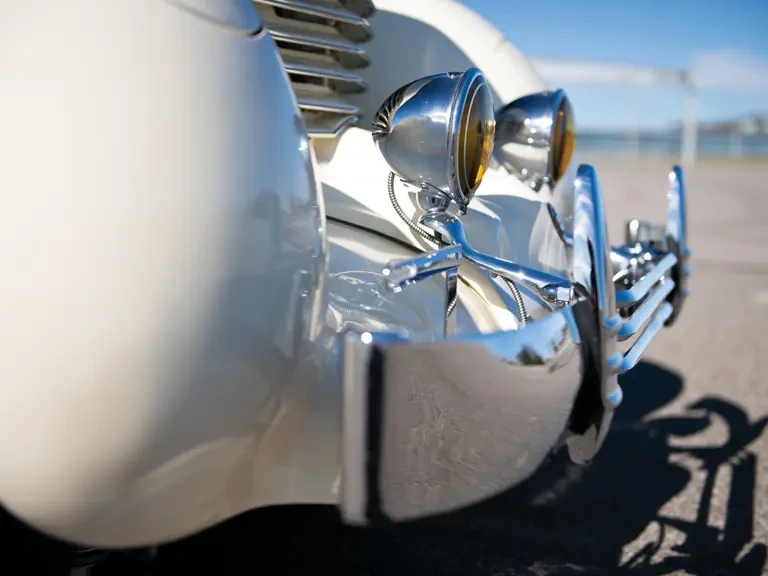 1936 Cord 810 & 812 - Image 11 of 31