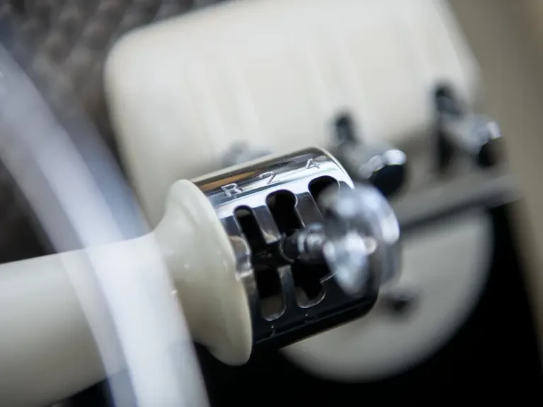 1936 Cord 810 & 812 - Image 24 of 31