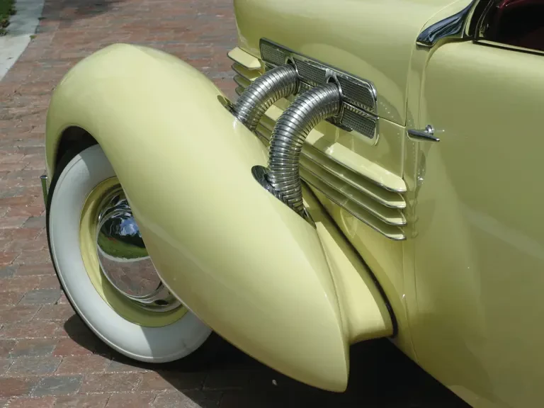 1936 Cord 810 & 812 - Image 7 of 7