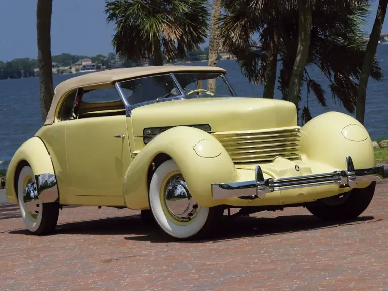 1936 Cord 810 & 812 - Image 2 of 7