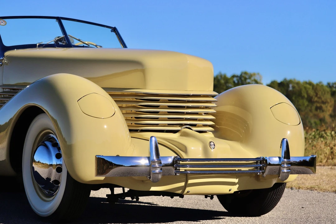 1936 Cord 810 & 812 - Image 14 of 31