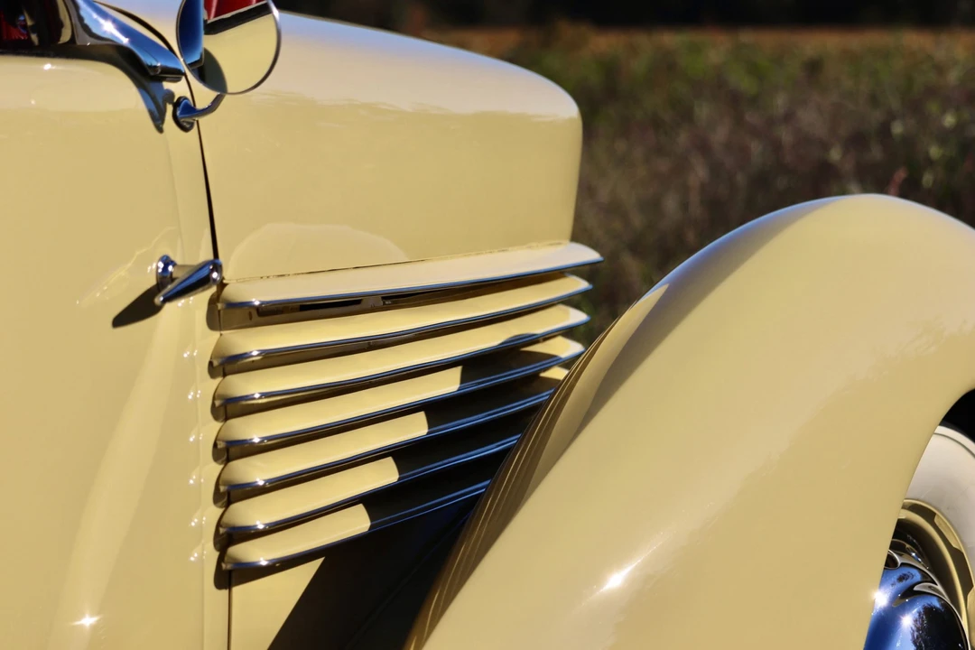 1936 Cord 810 & 812 - Image 30 of 31
