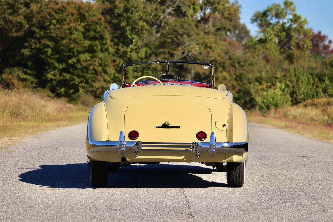 1936 Cord 810 & 812 - Image 9 of 31
