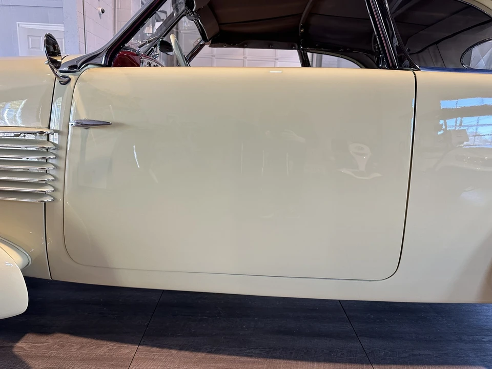 1936 Cord 810 & 812 - Image 27 of 31