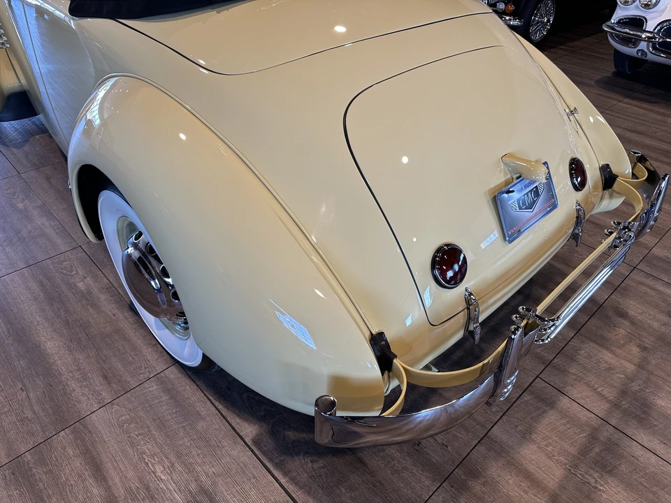 1936 Cord 810 & 812 - Image 20 of 31