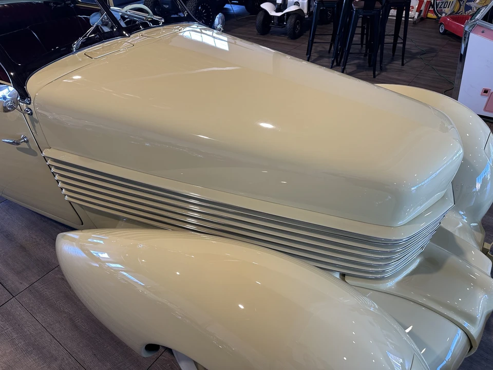 1936 Cord 810 & 812 - Image 25 of 31