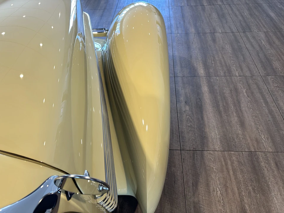 1936 Cord 810 & 812 - Image 31 of 31