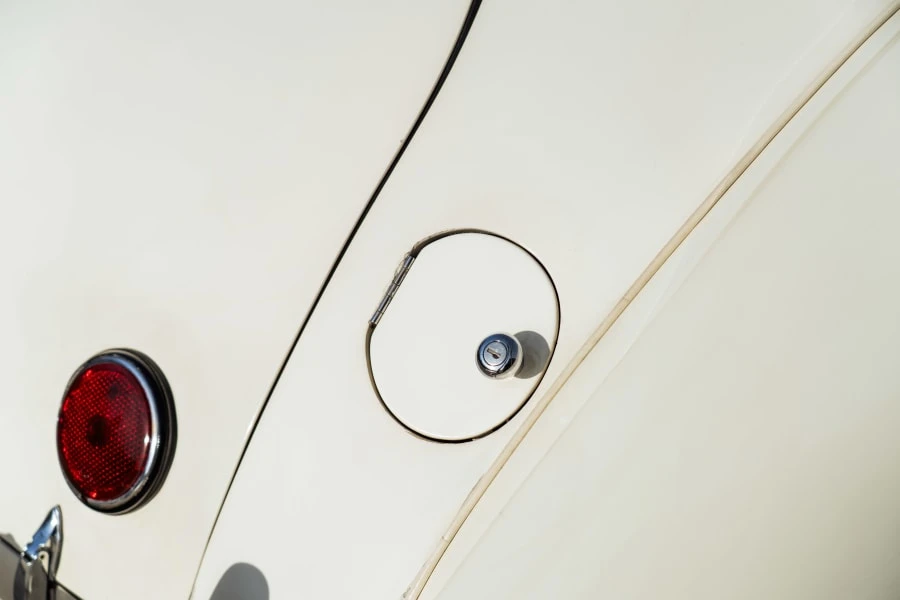 1936 Cord 810 & 812 - Image 13 of 31