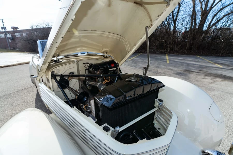 1936 Cord 810 & 812 - Image 31 of 31