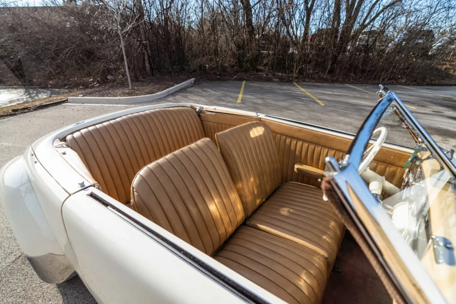 1936 Cord 810 & 812 - Image 20 of 31