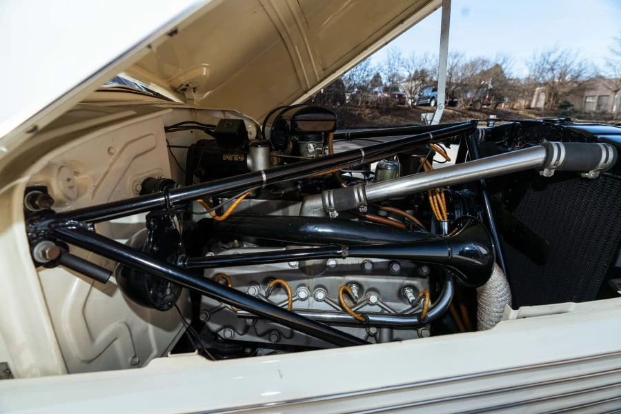 1936 Cord 810 & 812 - Image 29 of 31