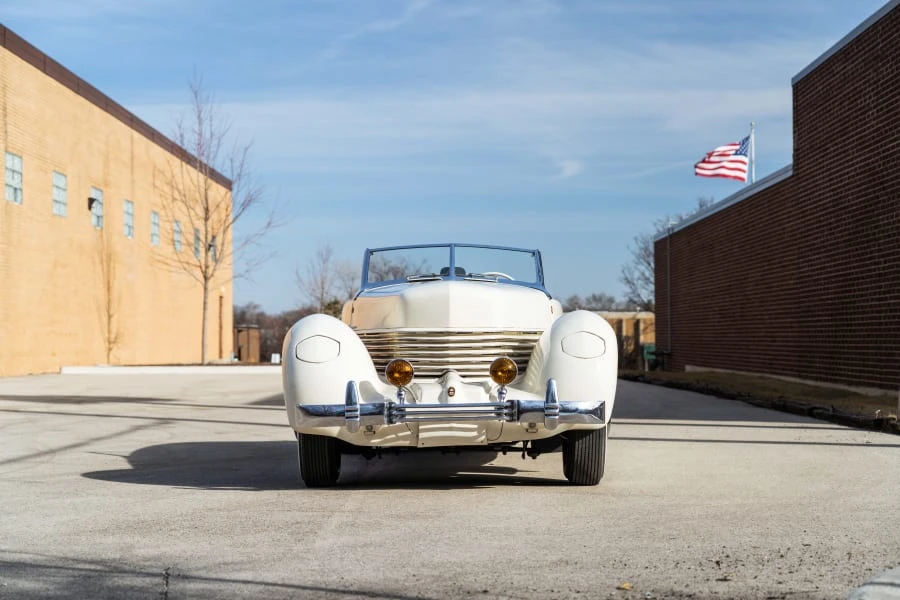 1936 Cord 810 & 812 - Image 4 of 31