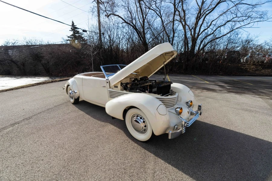 1936 Cord 810 & 812 - Image 15 of 31