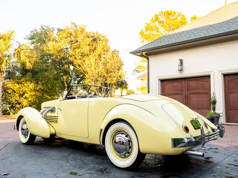 1936 Cord 810 & 812 - Image 11 of 31