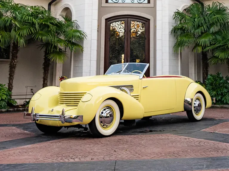 1936 Cord 810 & 812 - Image 2 of 31