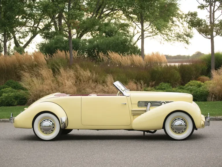 1936 Cord 810 & 812 - Image 6 of 20