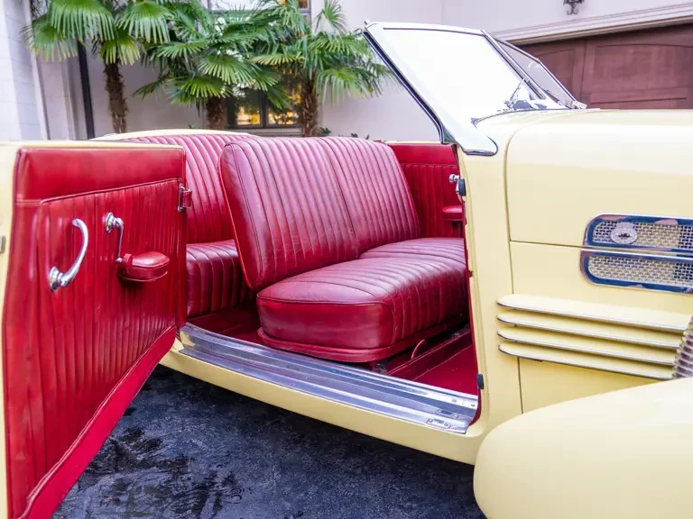 1936 Cord 810 & 812 - Image 21 of 31