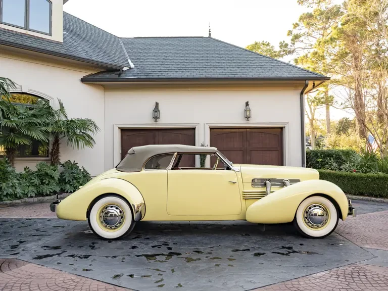1936 Cord 810 & 812 - Image 12 of 31