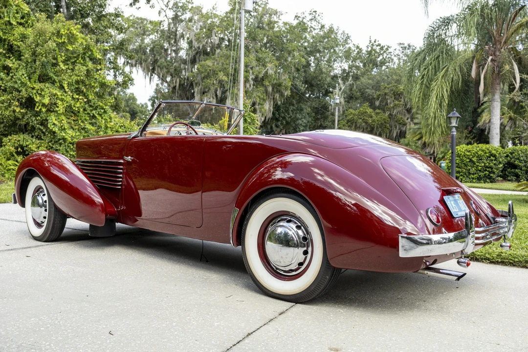 1936 Cord 810 & 812 - Image 7 of 31