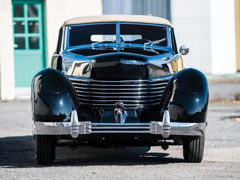 1936 Cord 810 & 812 - Image 27 of 28