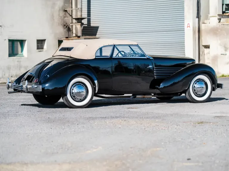 1936 Cord 810 & 812 - Image 3 of 28