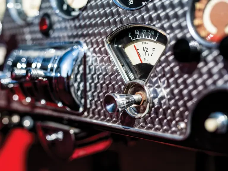 1936 Cord 810 & 812 - Image 16 of 28