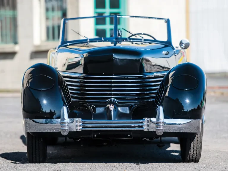 1936 Cord 810 & 812 - Image 9 of 28