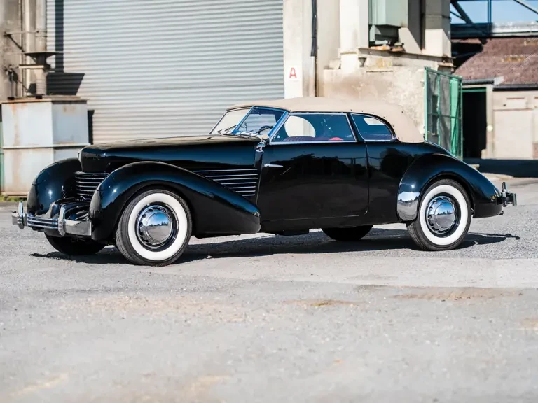 1936 Cord 810 & 812 - Image 24 of 28