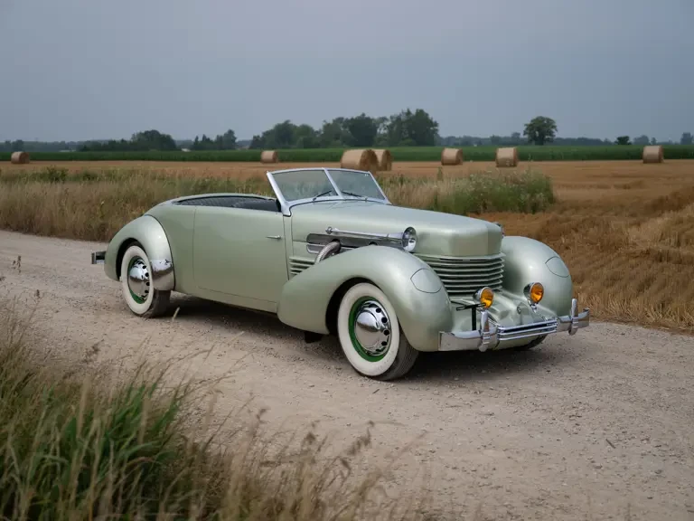 1936 Cord 810 & 812 - Image 2 of 31