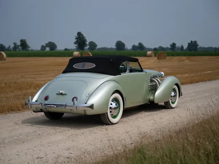 1936 Cord 810 & 812 - Image 11 of 31