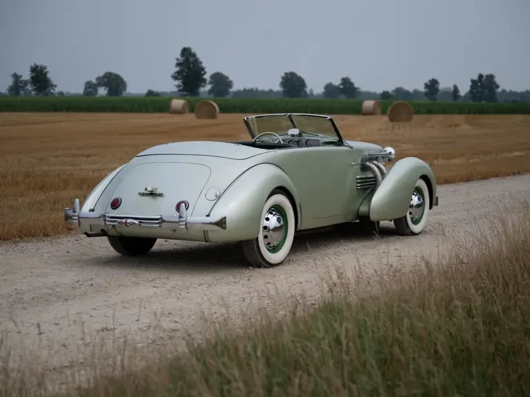 1936 Cord 810 & 812 - Image 10 of 31