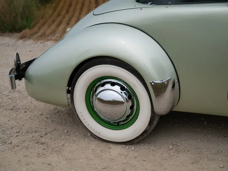 1936 Cord 810 & 812 - Image 17 of 31