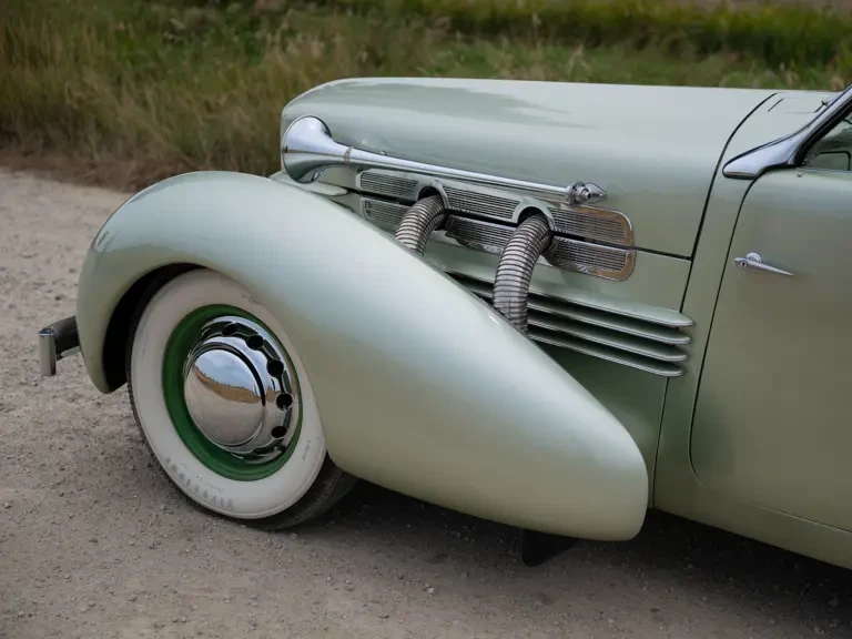 1936 Cord 810 & 812 - Image 28 of 31